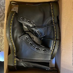 Dr martens pascal front zip boots